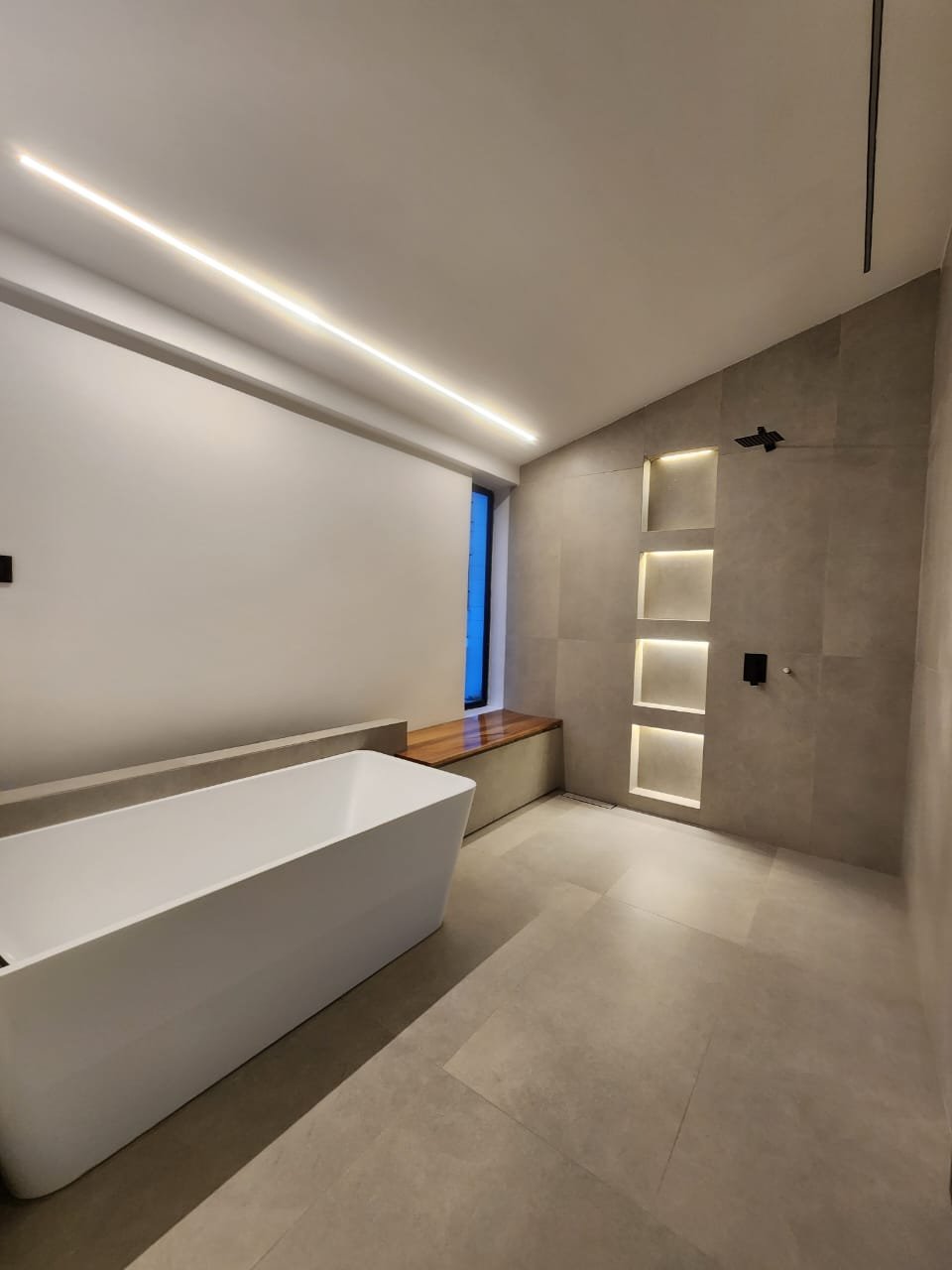 Casa remodelada en Renta tradicional Cerca al Centro comercial el Tesoro  - 21