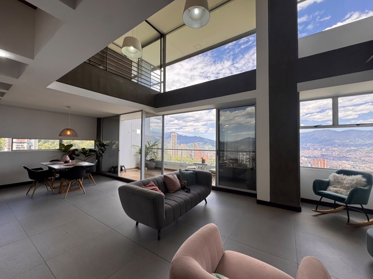 Exclusivo Duplex de lujo con vista a la ciudad en Venta  — 3