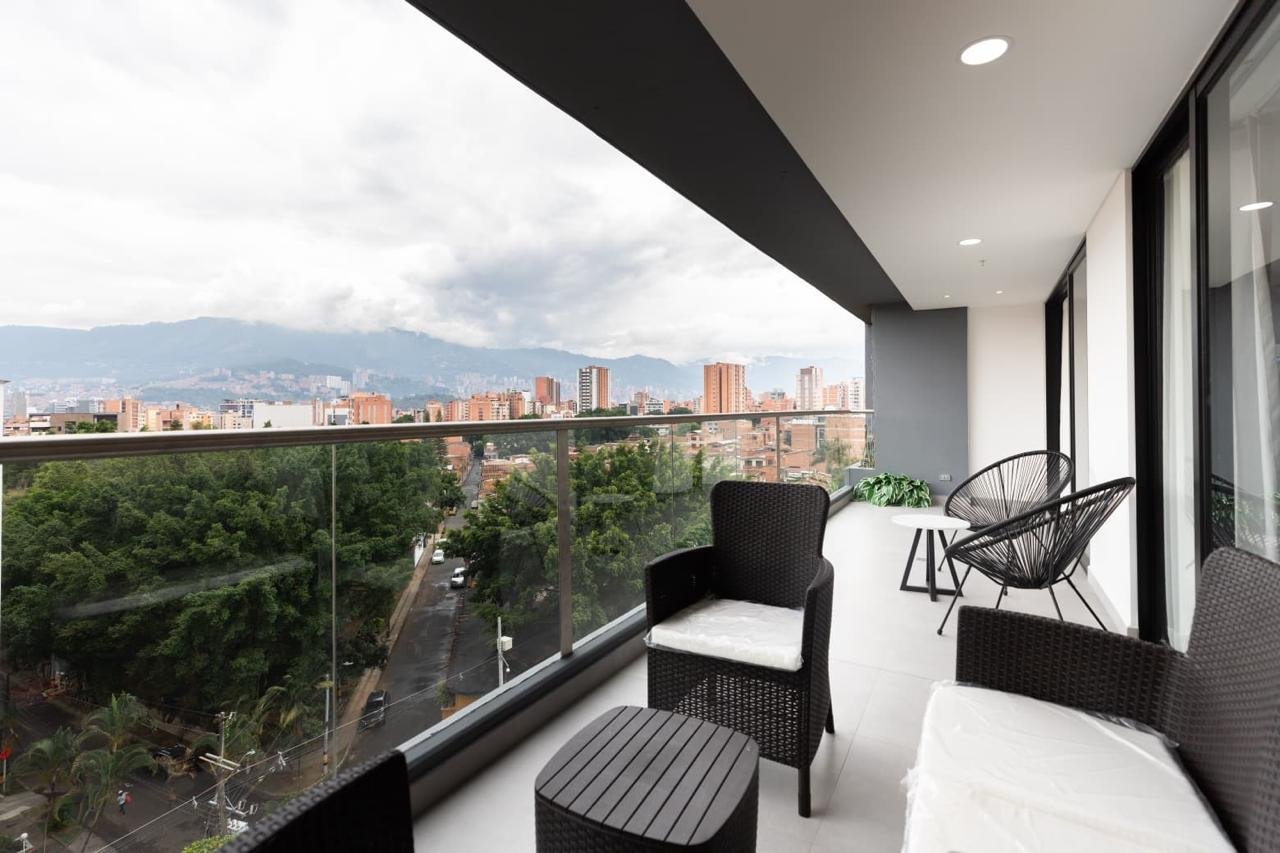 Moderno Apartamento en Laureles - Image 7