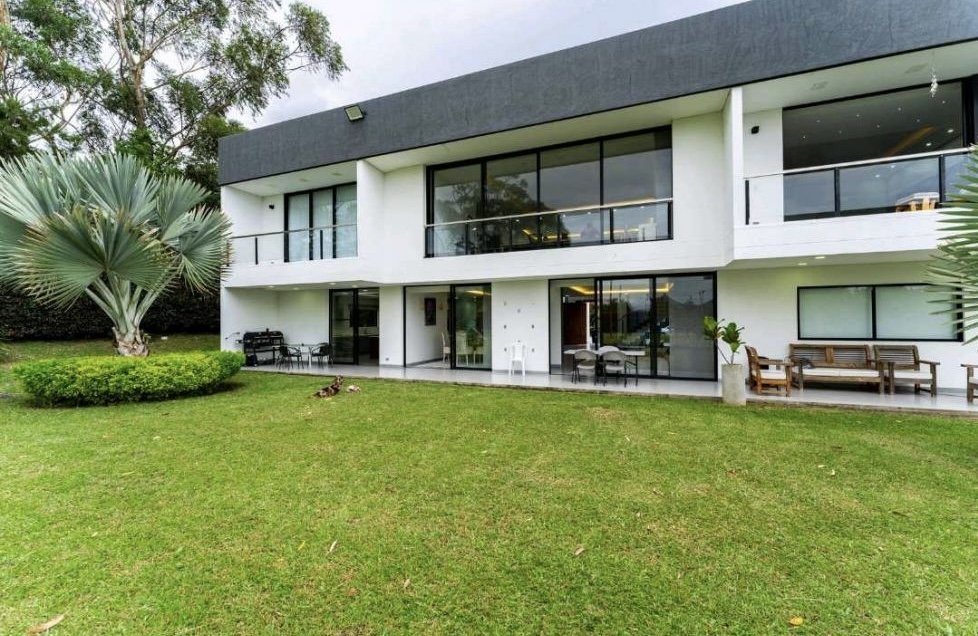 Exclusiva Casa en venta y Renta en Llano grande  — 2