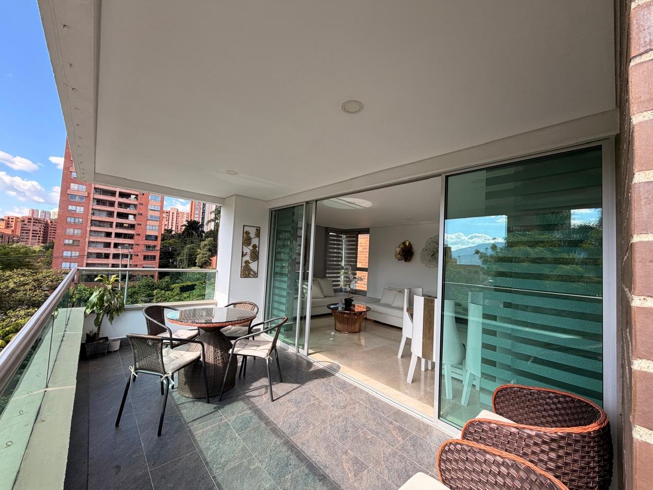 Gran Apartamento ubicado en milla de oro disponible en Renta amoblada  — 14
