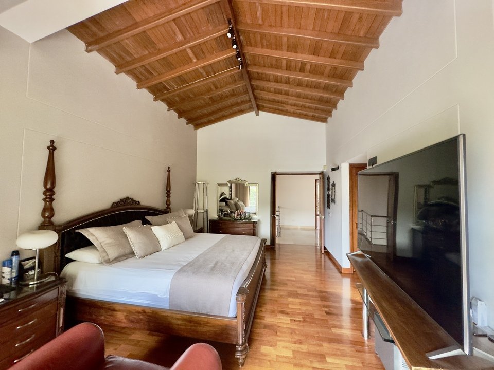Gran casa En envigado en venta con amplia zona verde  — 18