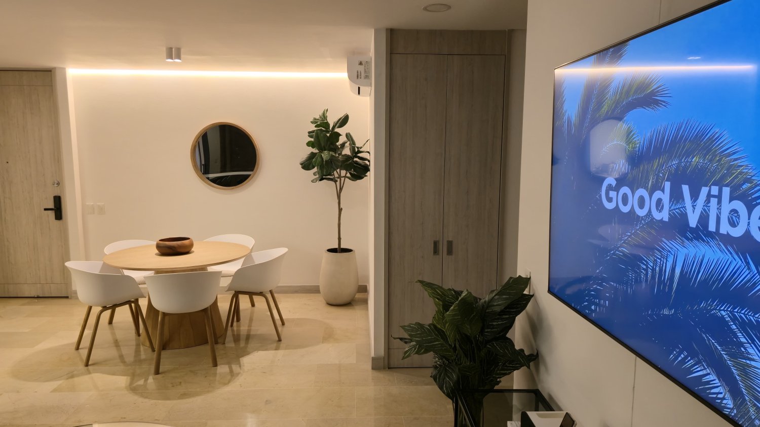 Apartamento disponible en Renta amoblado o venta  - Image 4