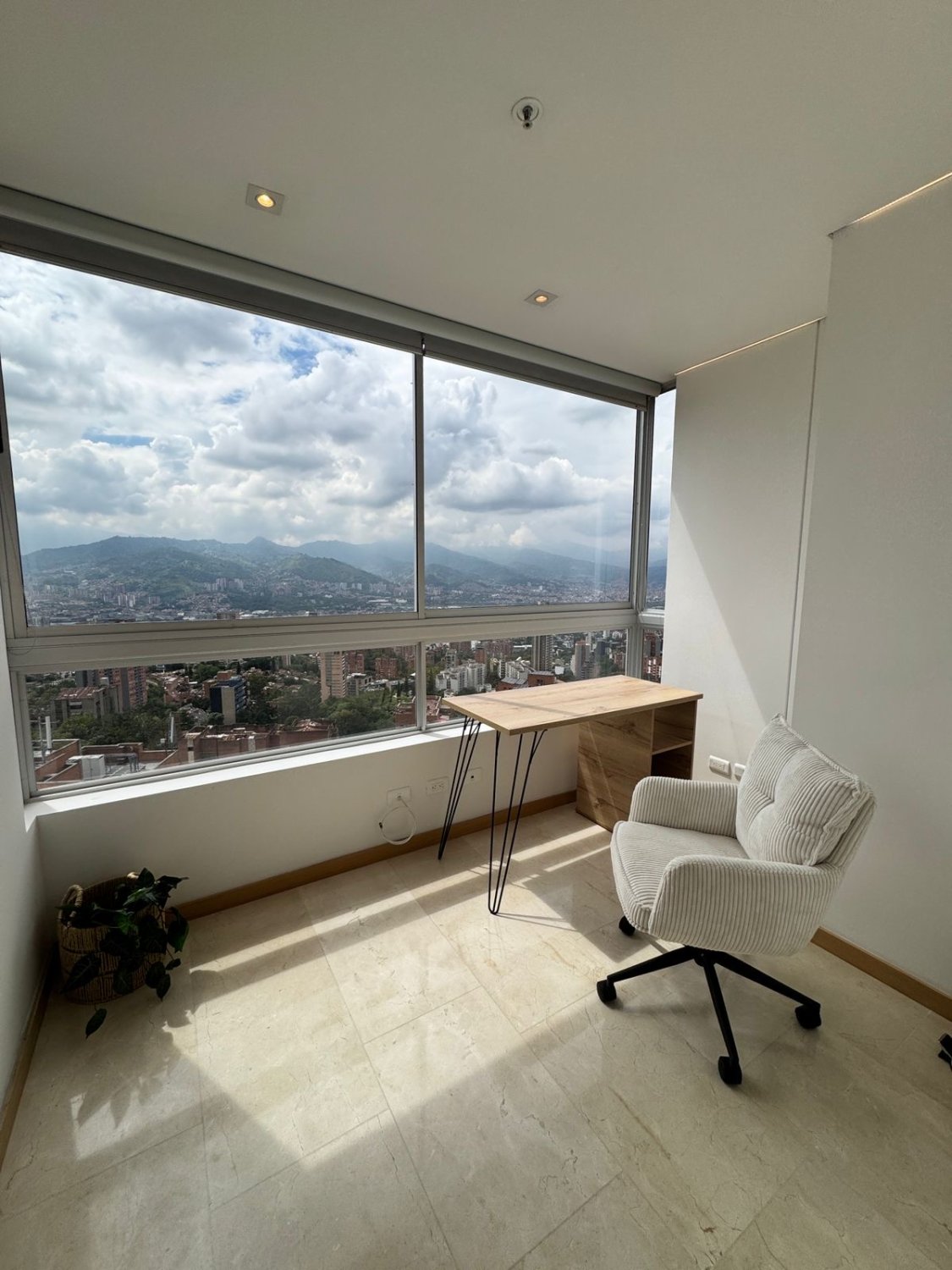 Se renta apartamento  amoblado cerca al Mall Amsterdam - Image 15