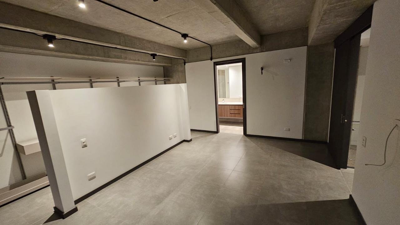 Lujoso penthouse en Renta y venta en el sector de milla de Leon - Image 11