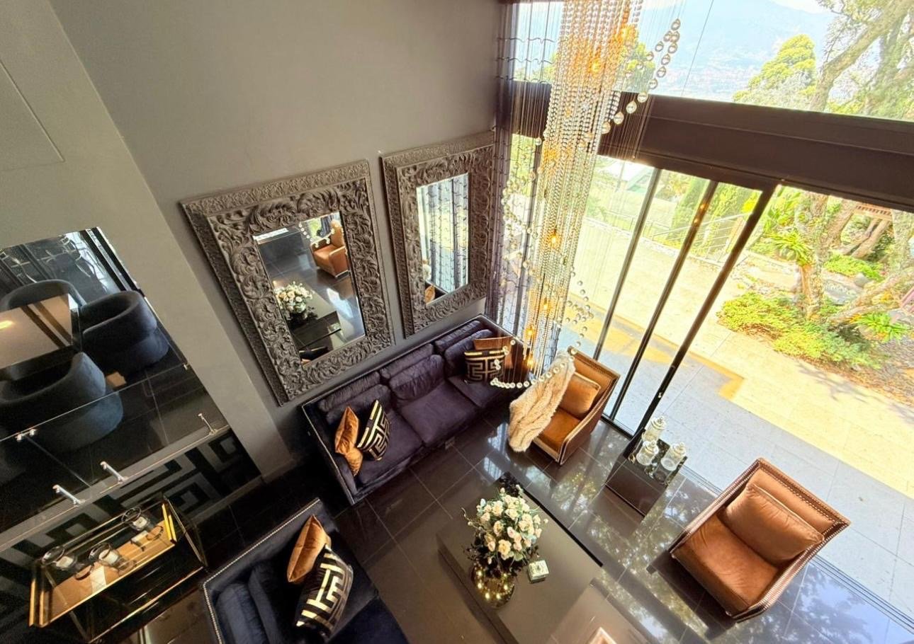 Lujosa casa en las palmas En Renta y venta con Vistas Panoramicas  - Image 13