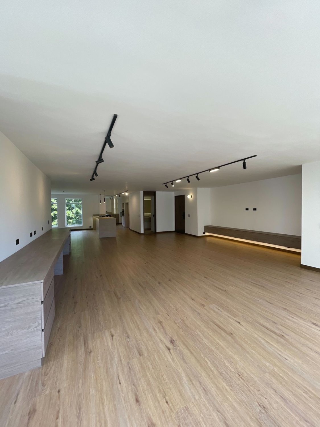 Gran apartamento reformado en Renta Tradicional en el poblado  — 2