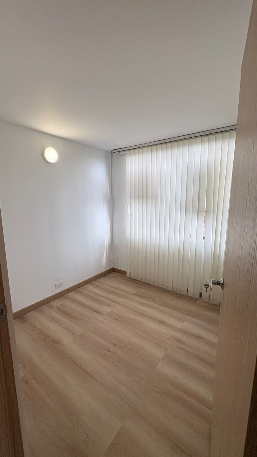 Se renta clásico apartamento en el poblado san lucas  - Image 13