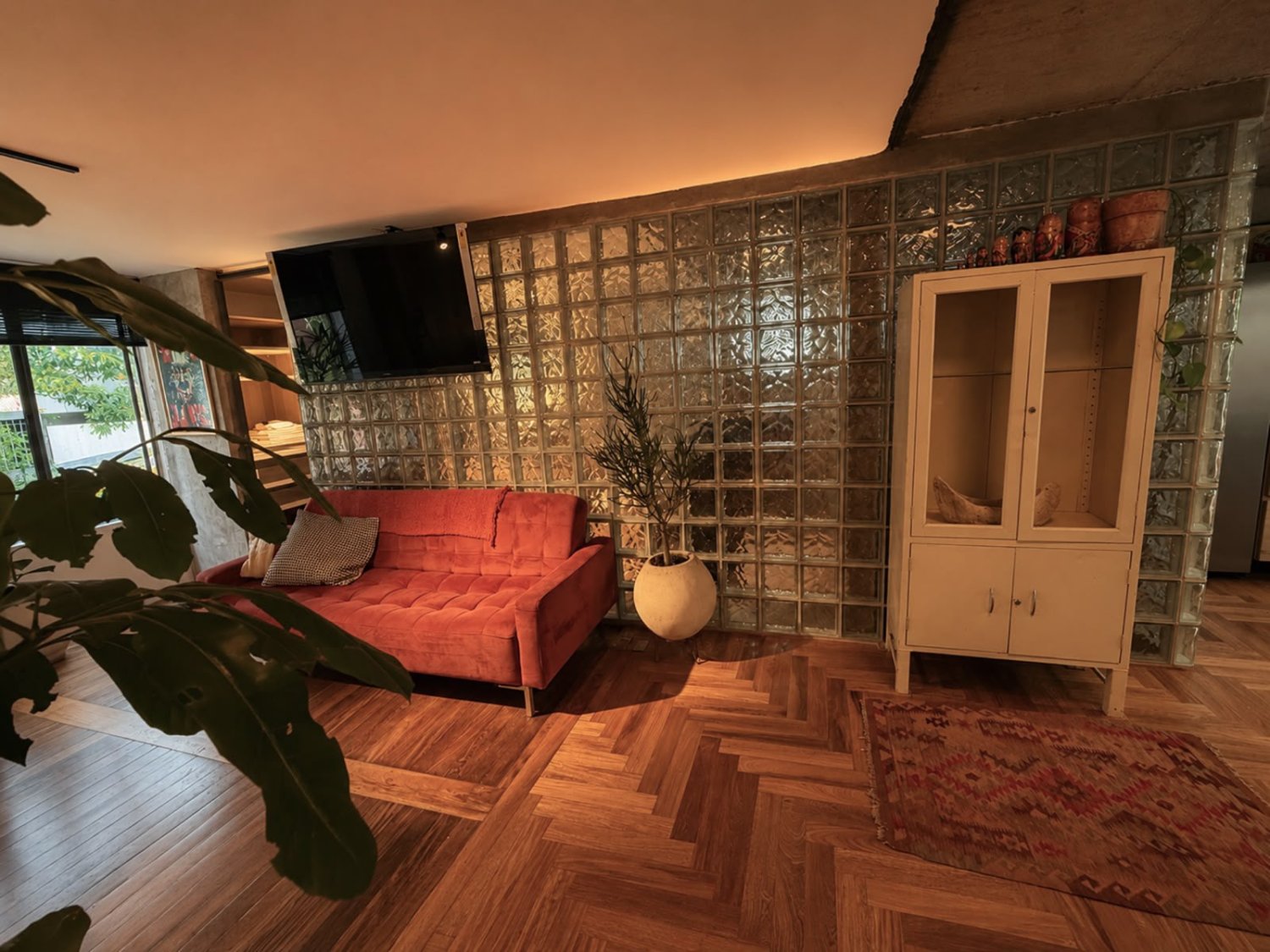 Luxury Apartment for Short-Term Rental – Caracolí 101, Provenza