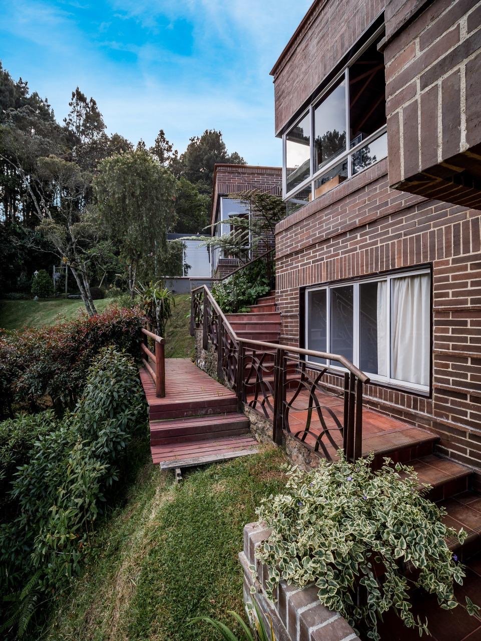Exclusiva casa en venta en altos del escobero  - Image 3