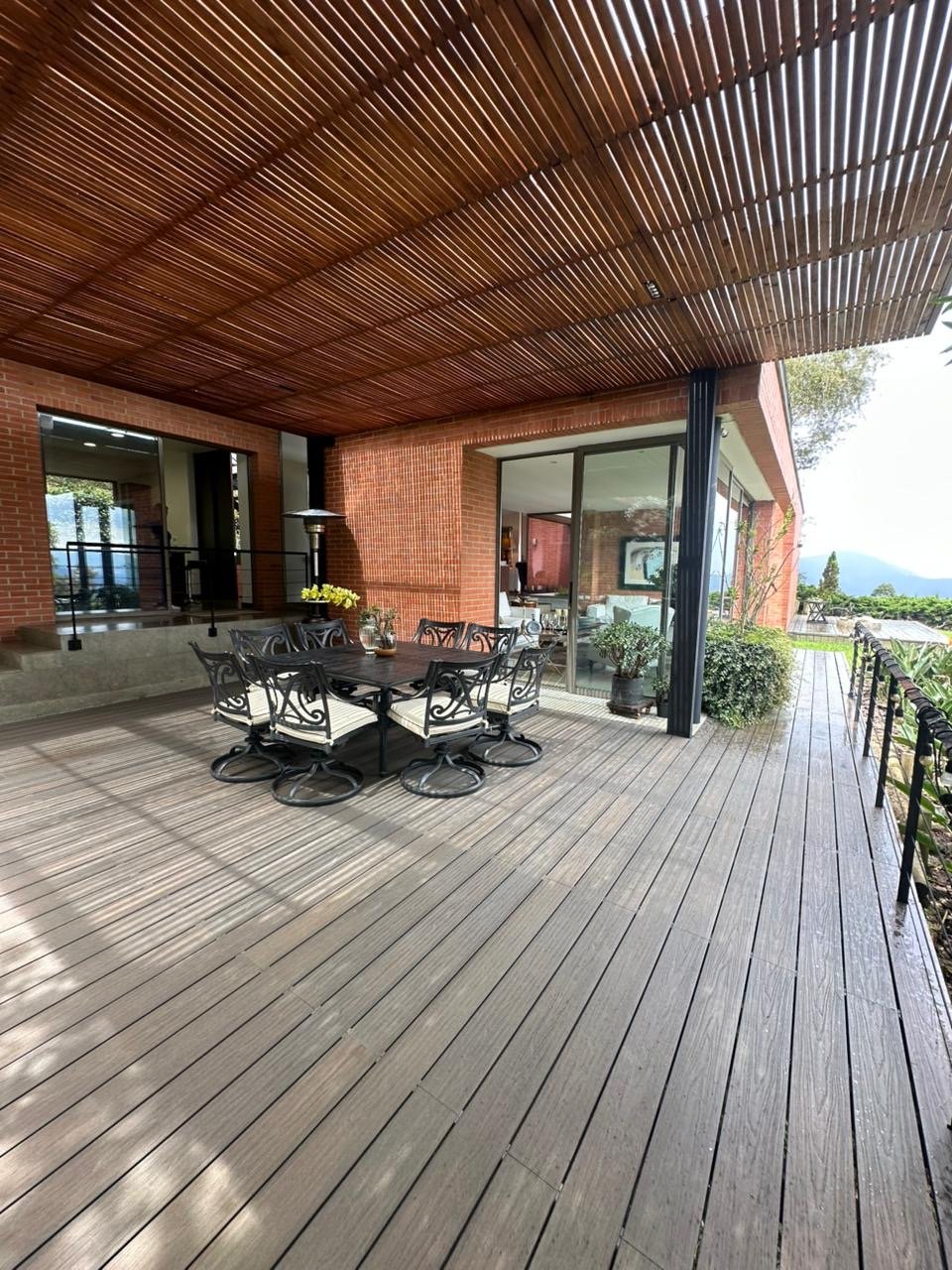 Exclusiva casa con amplio lote en Renta y Venta en Llano Grande  - Image 21