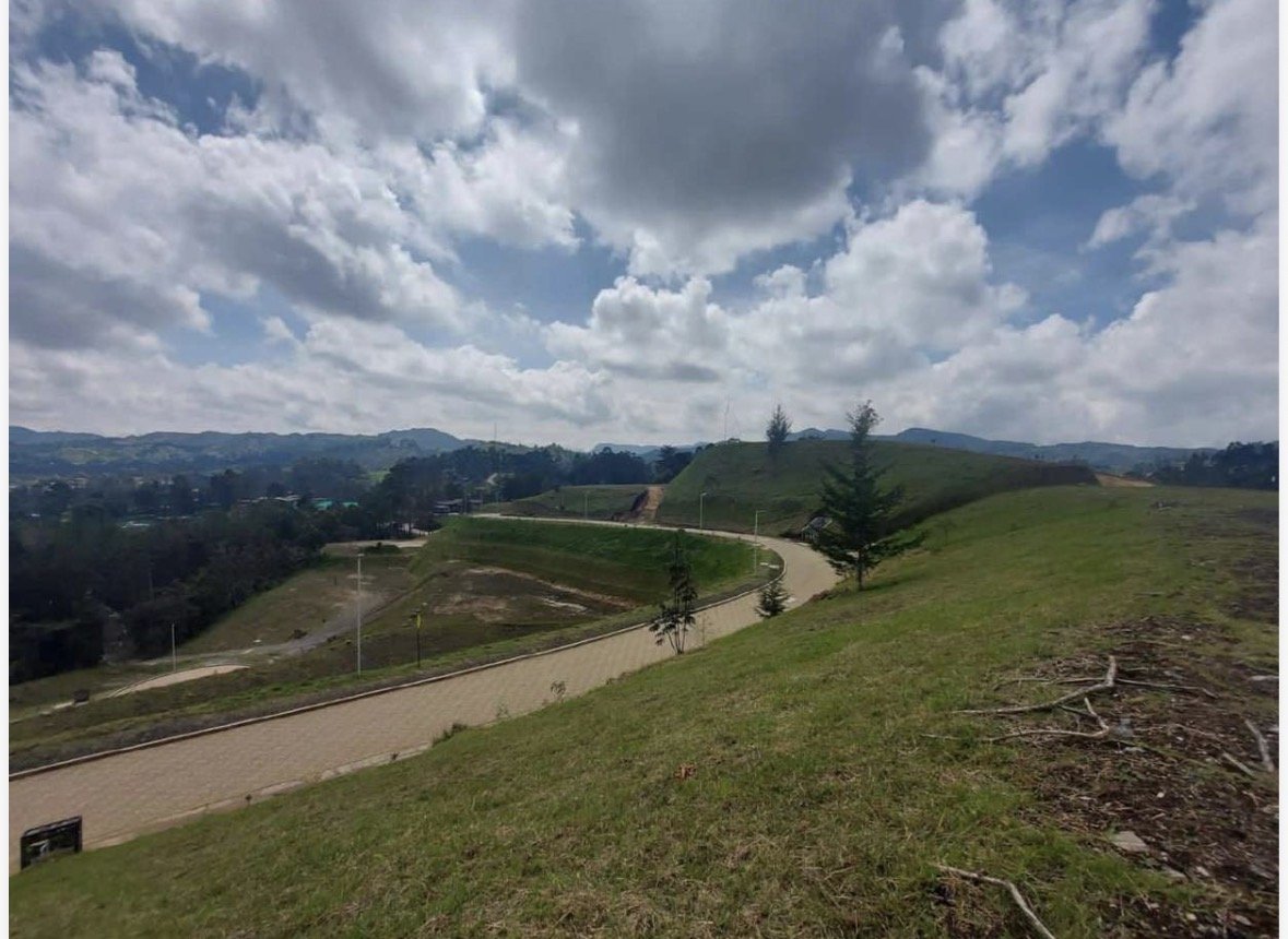 Lote en Venta Parcelación en el Retiro Antioquia  - Image 2