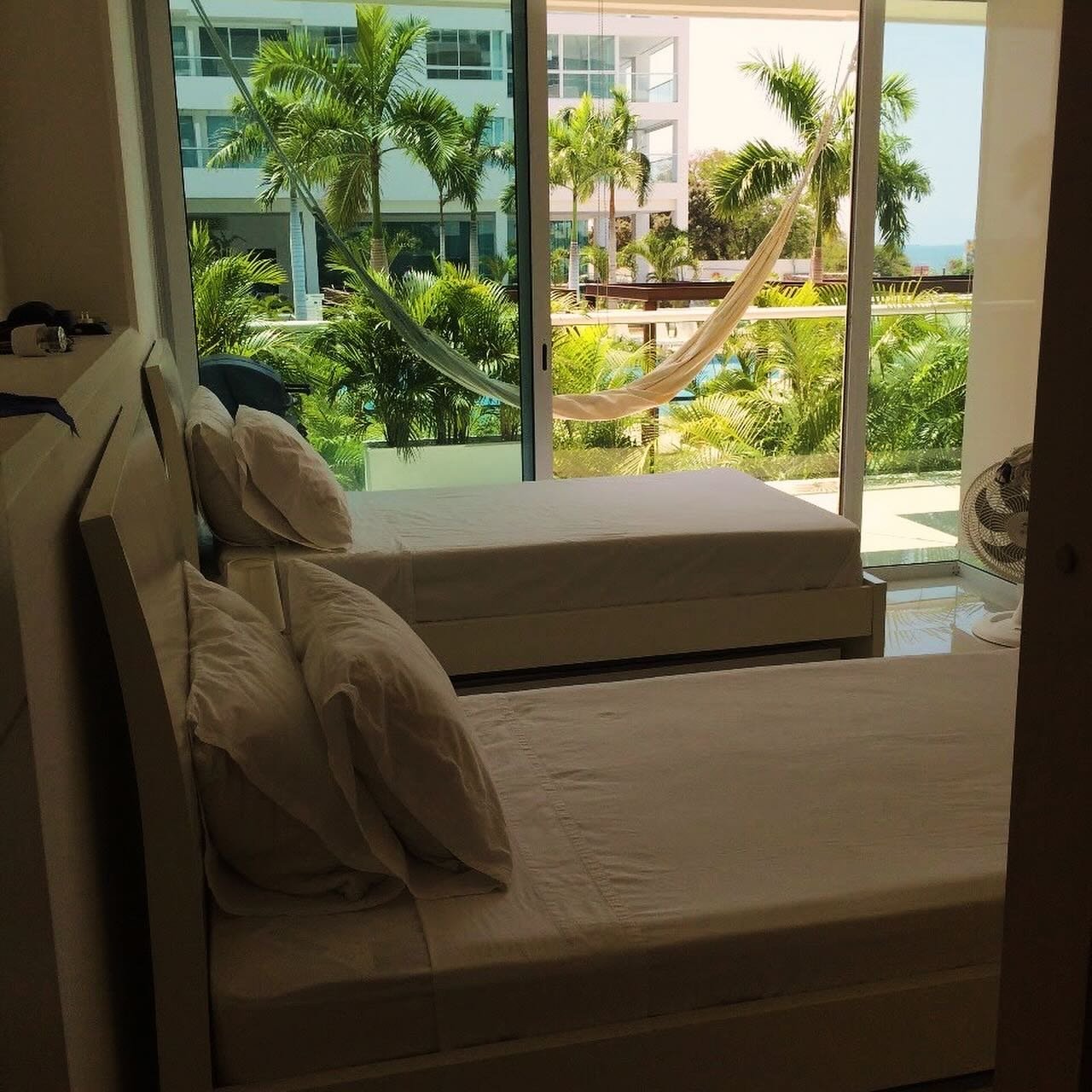 Espectacular apartamento de playa en venta - Image 10