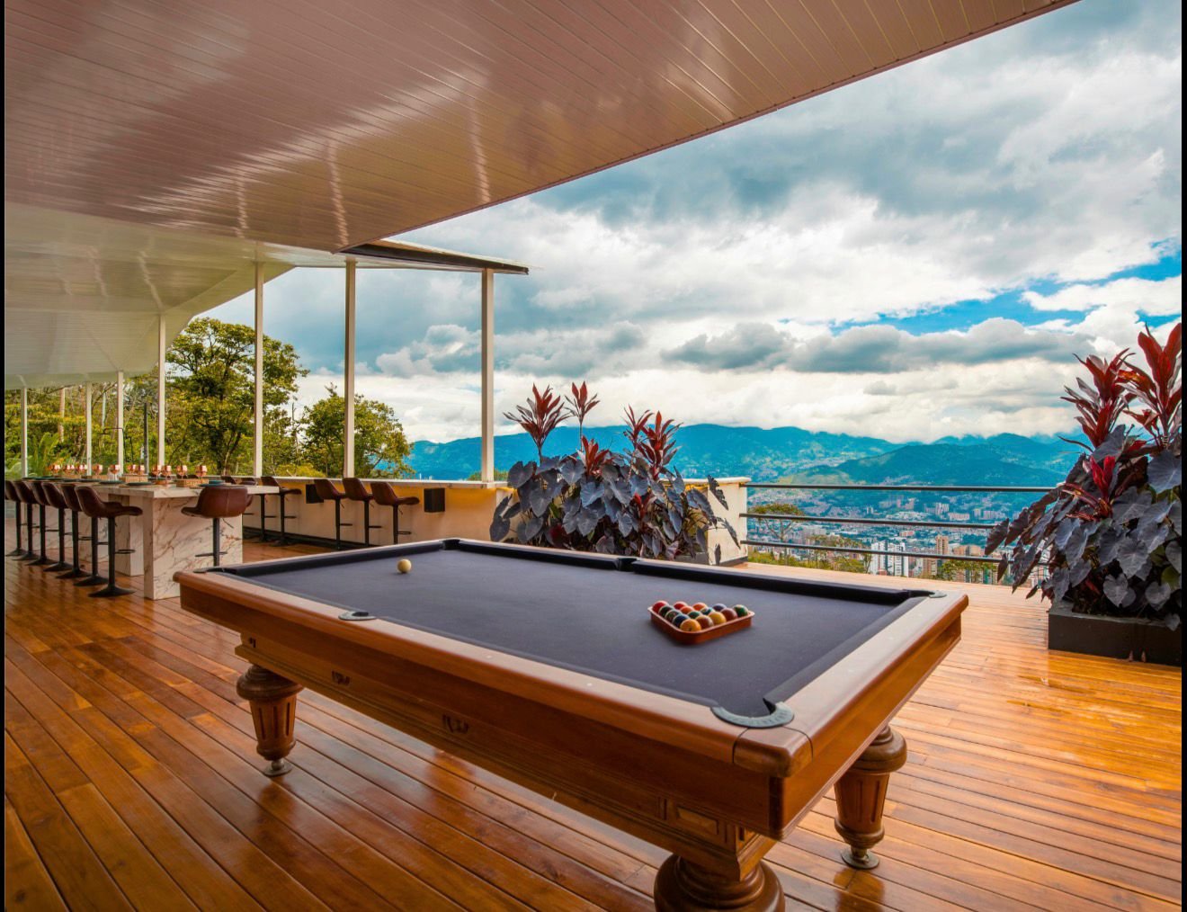 Luxury Mansion for Rent – Los Balsos, El Poblado