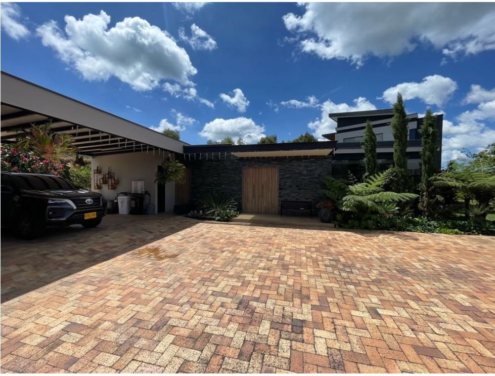 Exclusiva Casa en Rionegro  - Image 3