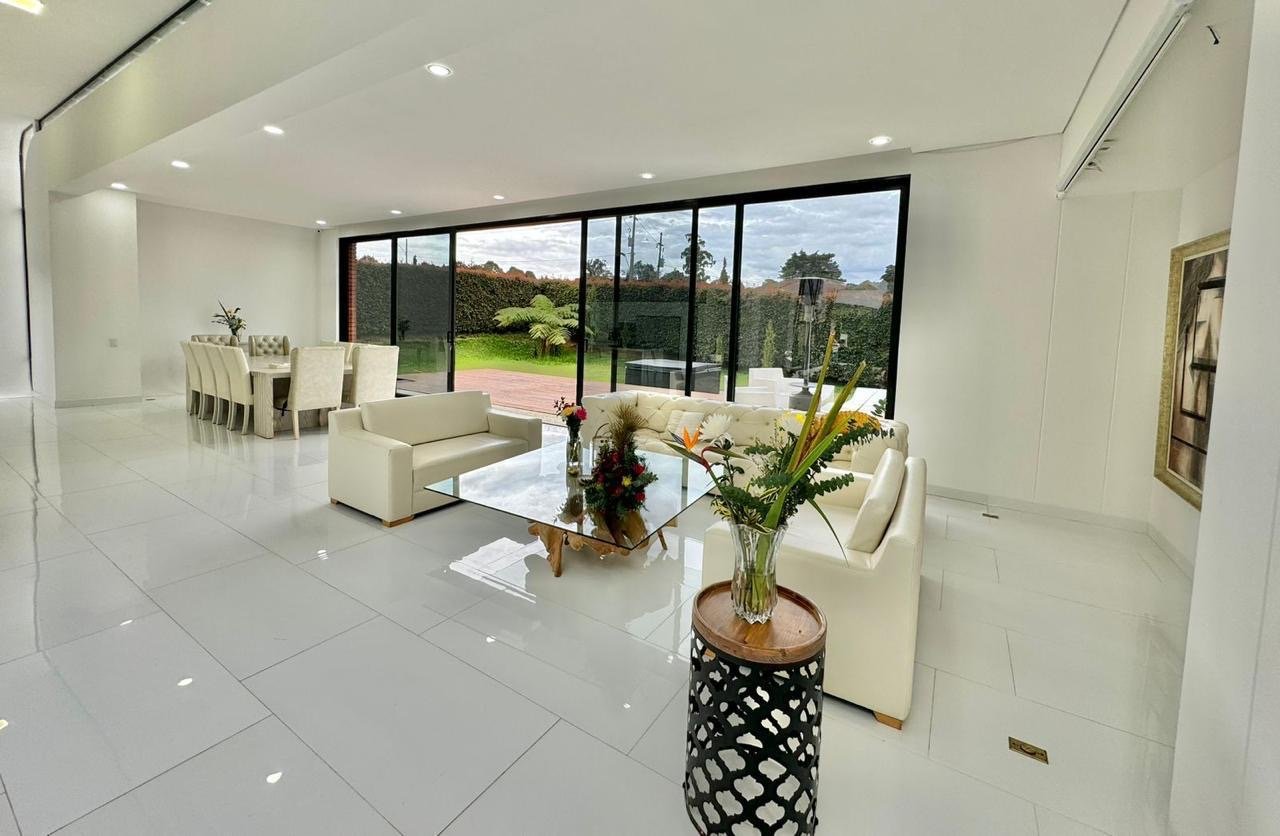 Exclusiva casa futurista en las Palmas a 20 minutos de la Ciudad  - Image 9
