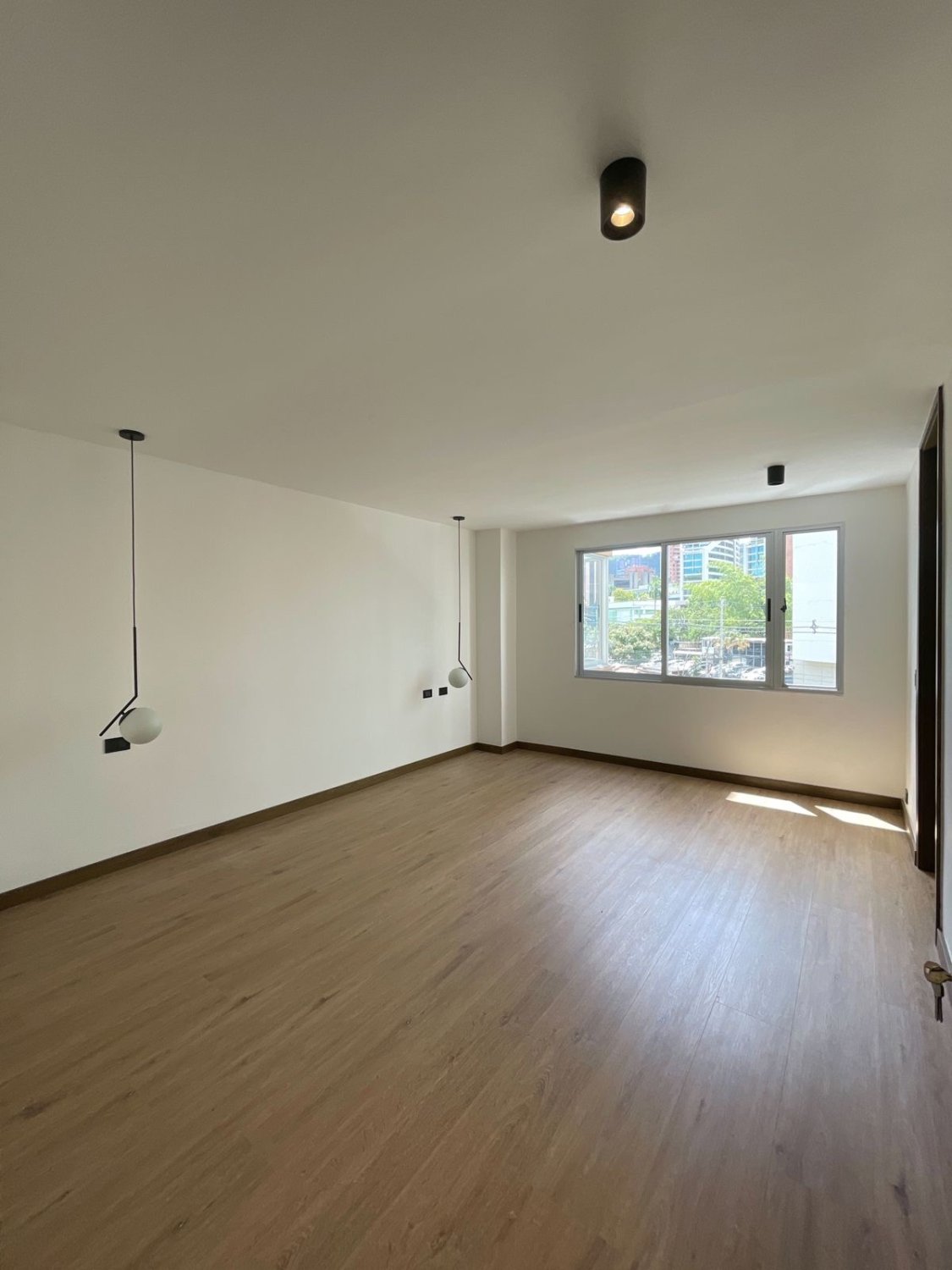 Gran apartamento reformado en Renta Tradicional en el poblado  — 3