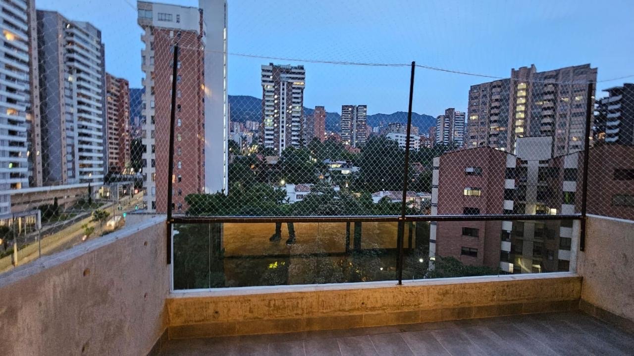 Lujoso penthouse en Renta y venta en el sector de milla de Leon - Image 4