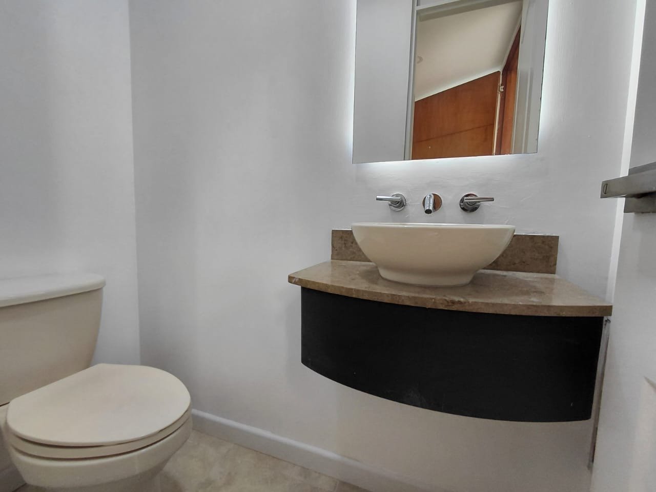 Casa en Renta tradicional con fácil Acceso por las Palmas  - Image 12