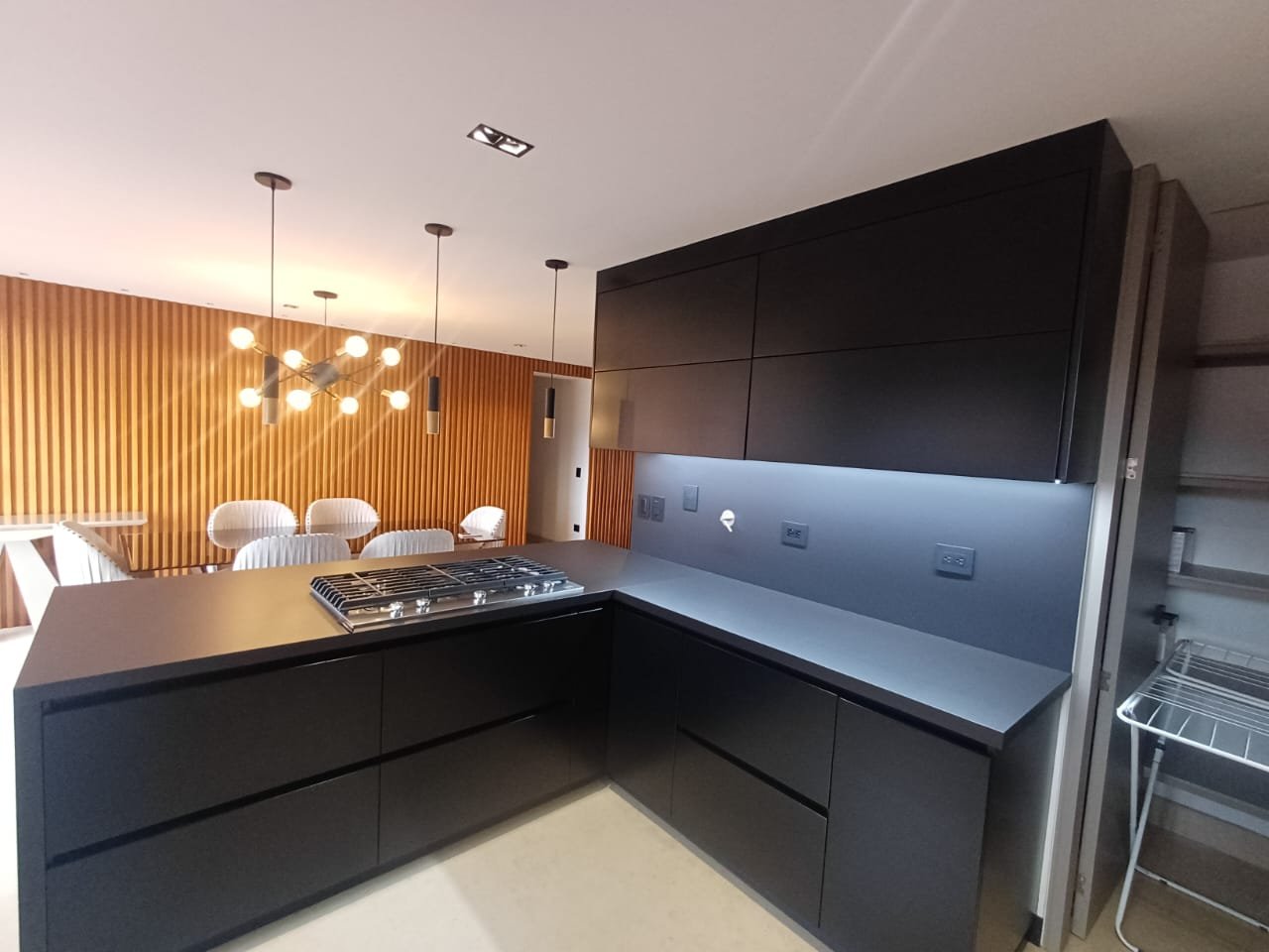 Gran apartamento con vista a la ciudad en Renta en el poblado  — 5