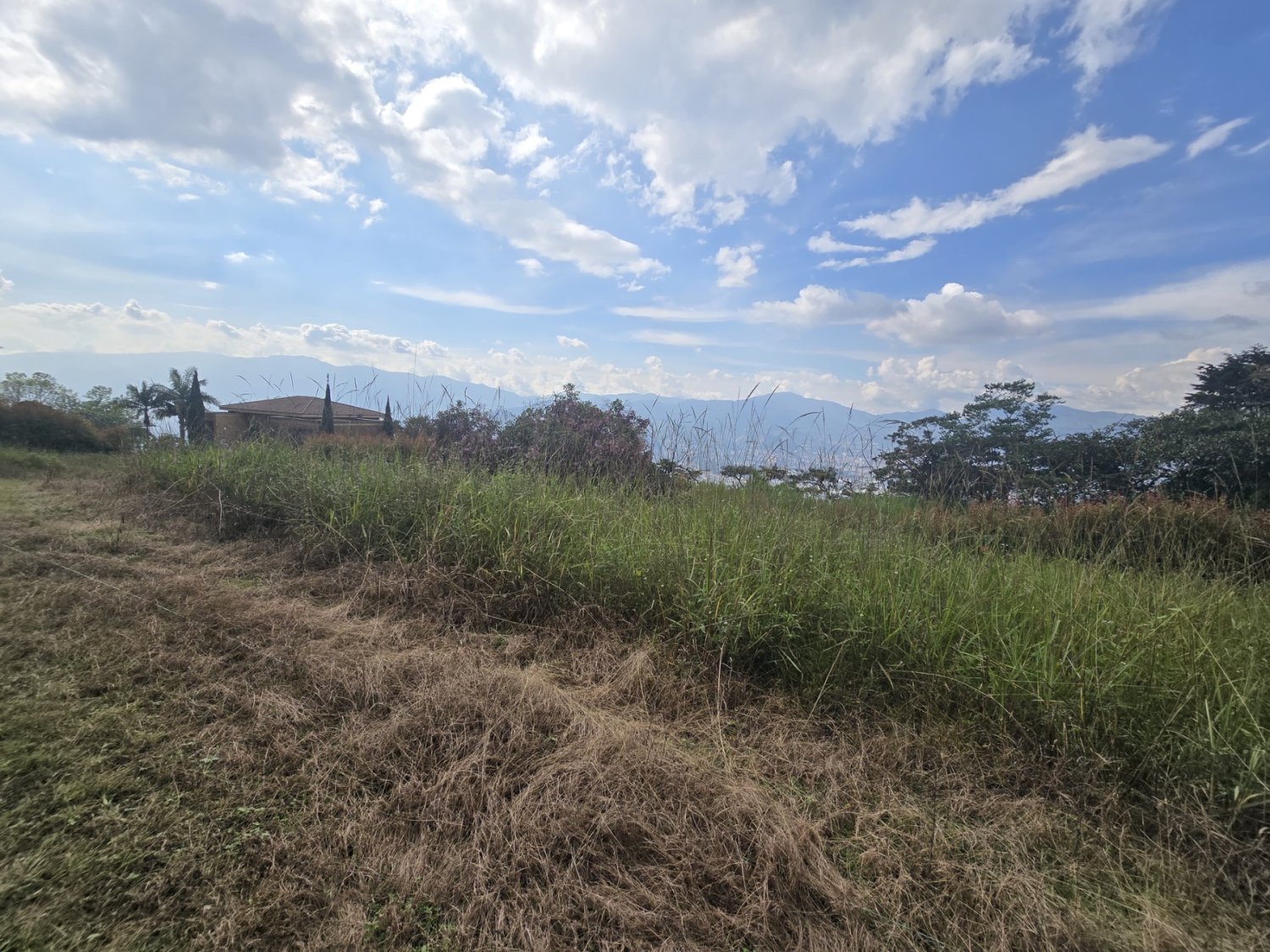 Exclusivo lote en venta en el poblado con Vista Panorámica  - Image 9