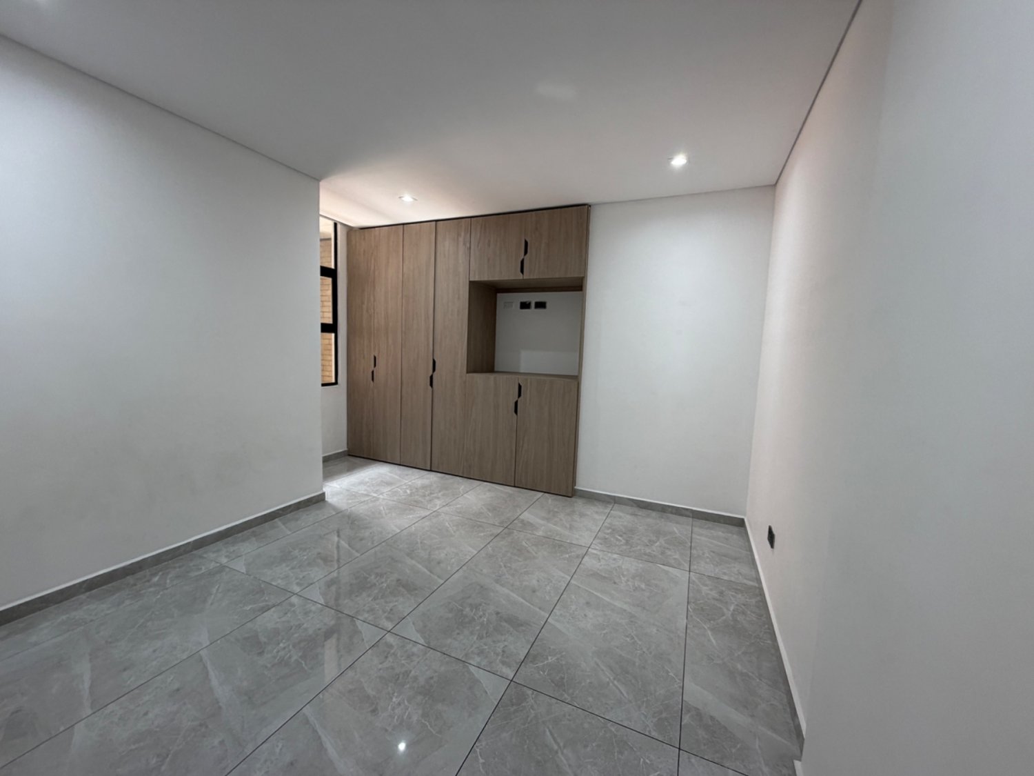Moderno Apartamento en Laureles - Image 10
