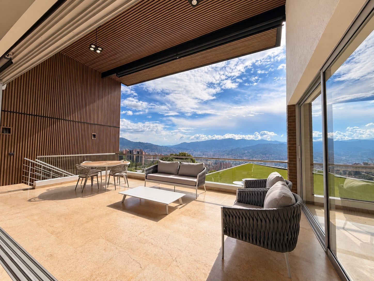 Exclusiva Casa Campestre en las palmas en renta y venta  — 5