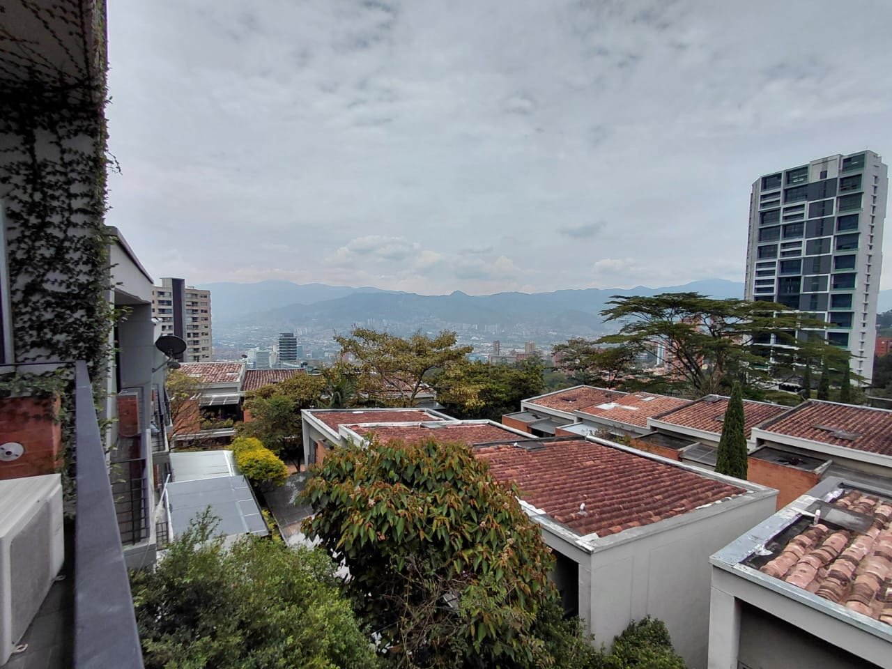 Casa en Renta tradicional con fácil Acceso por las Palmas  - Image 21