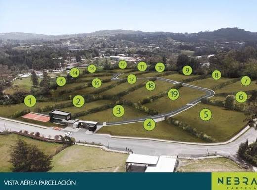 Lotes en venta en exclusiva Parcelacion de las palmas  - Image 1