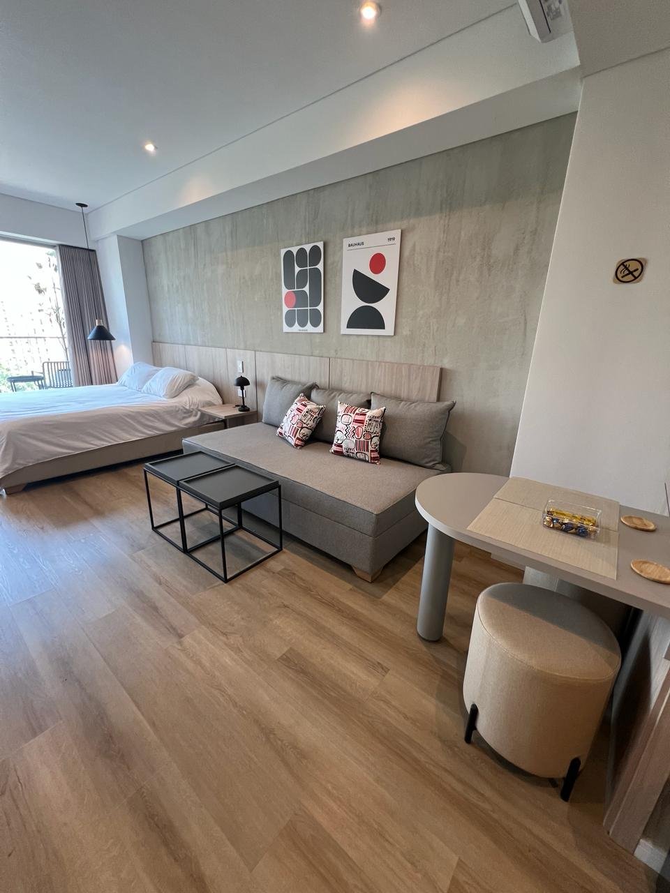 Quadrato Studios – Laureles (One Block from Unicentro) — 2