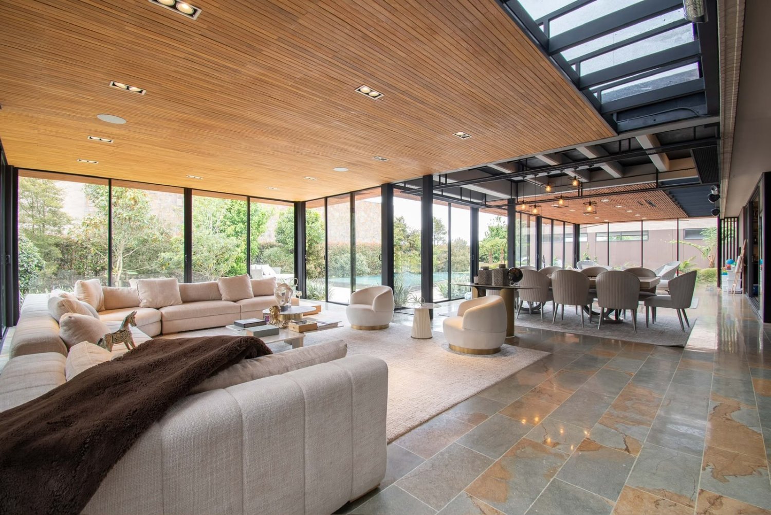 Exclusiva Casa en Renta y en Venta amoblada  — 25