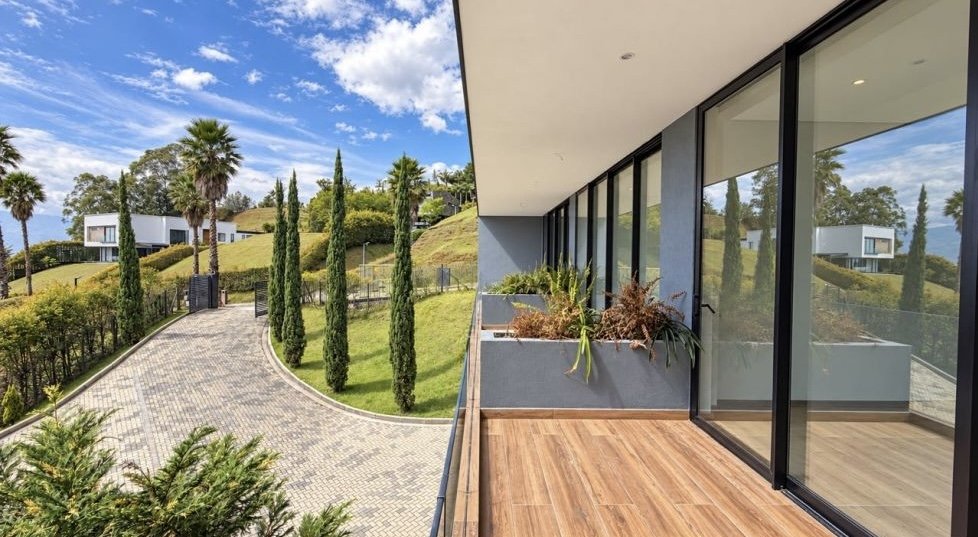 Exclusiva Casa en Renta y venta en la zona más Prestigiosa del Poblado — 16