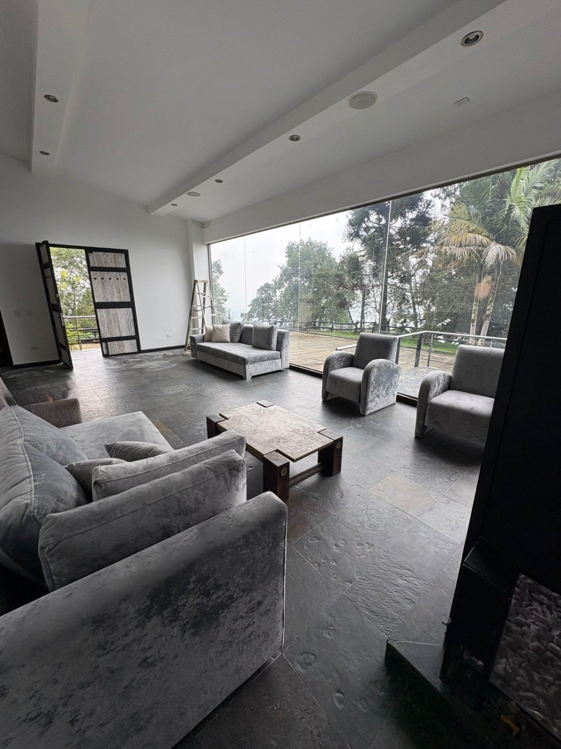 Exclusiva Casa en Renta y Venta en las palmas  - Image 4