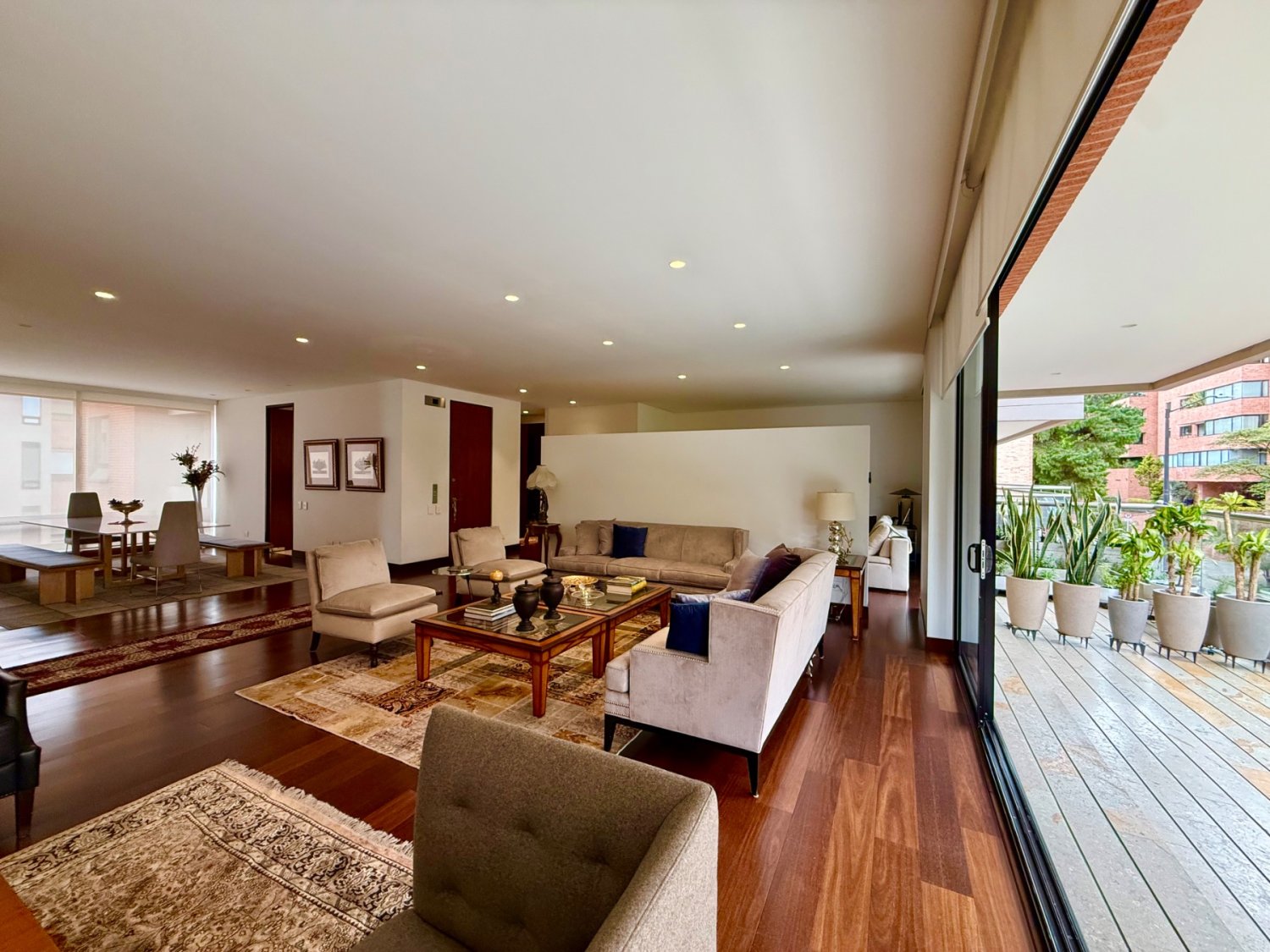 Apartamento en Los Rosales  - Image 4