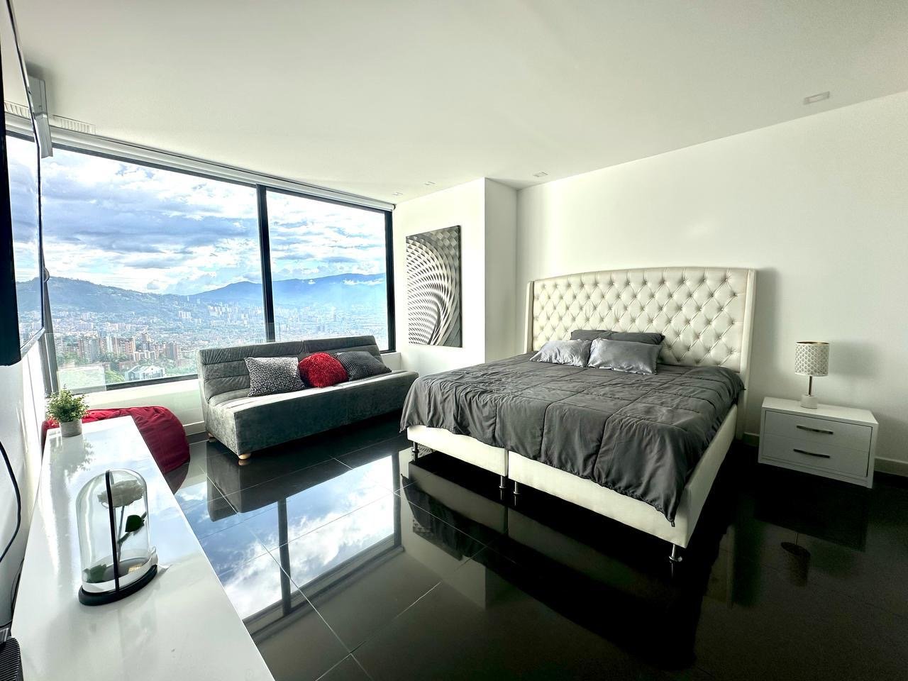 Exclusivo apartamento duplex con terraza y vista a la ciudad y jacuzzi en renta y venta  — 6