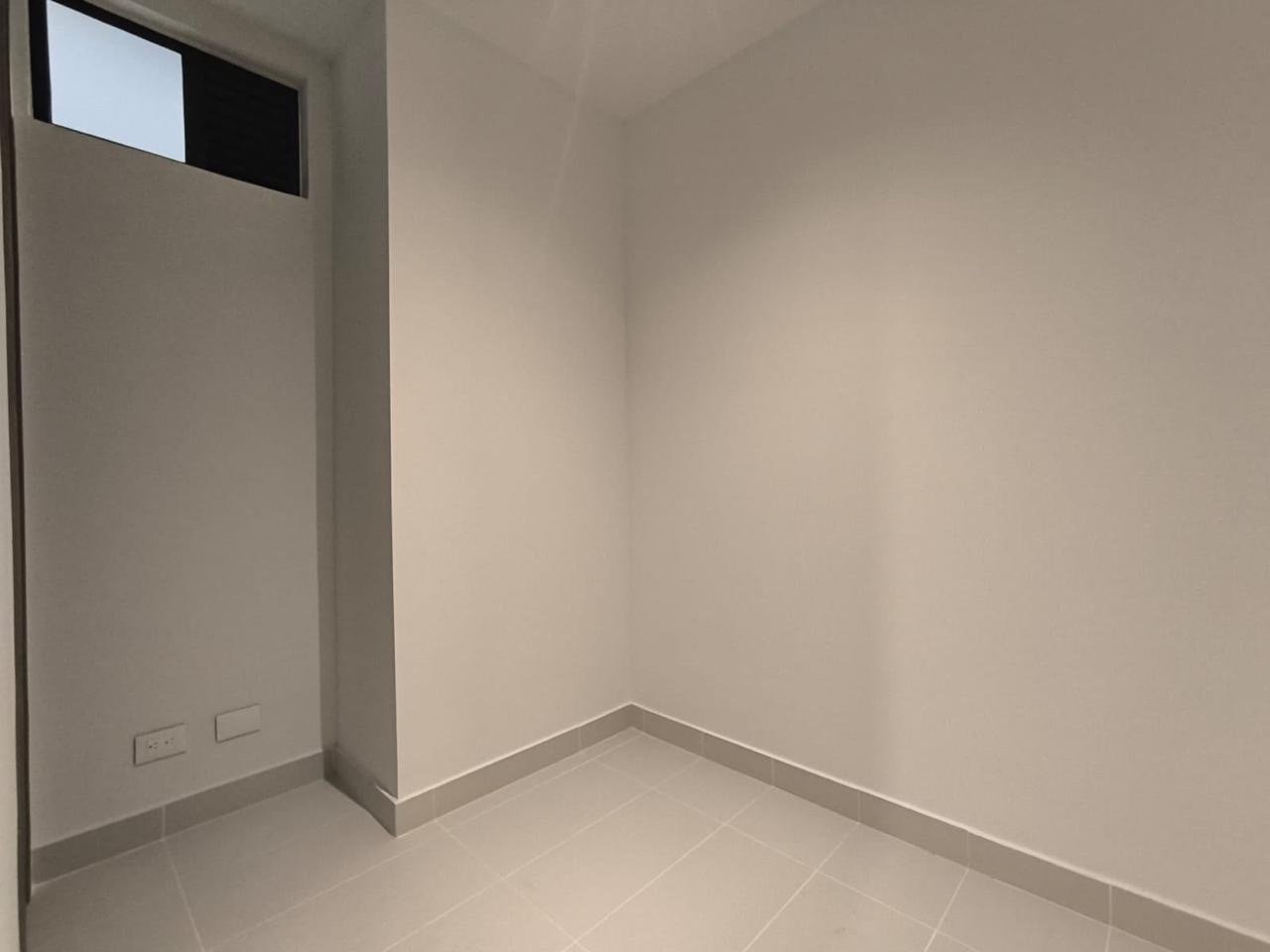 Moderno Apartamento En Poblado — 12
