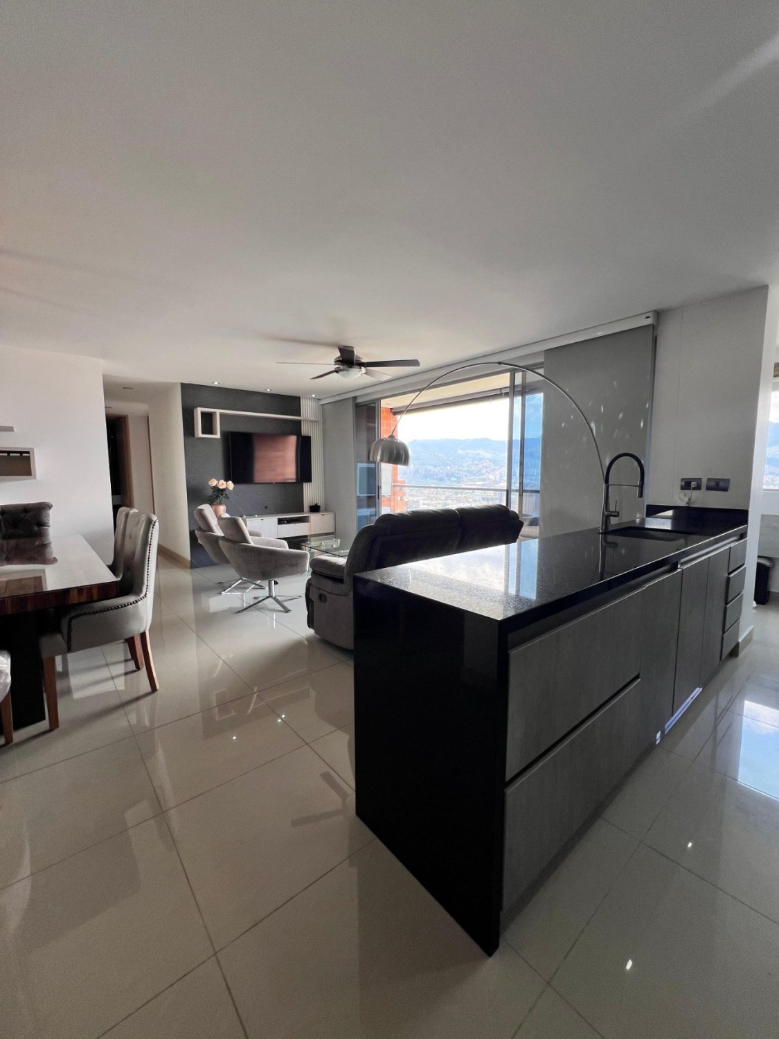 High-Floor Furnished Apartment with Stunning Views – Castropol — 8