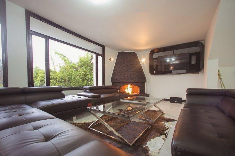 Luxury Villa for Short-Term Rental – California VIP - Image 4