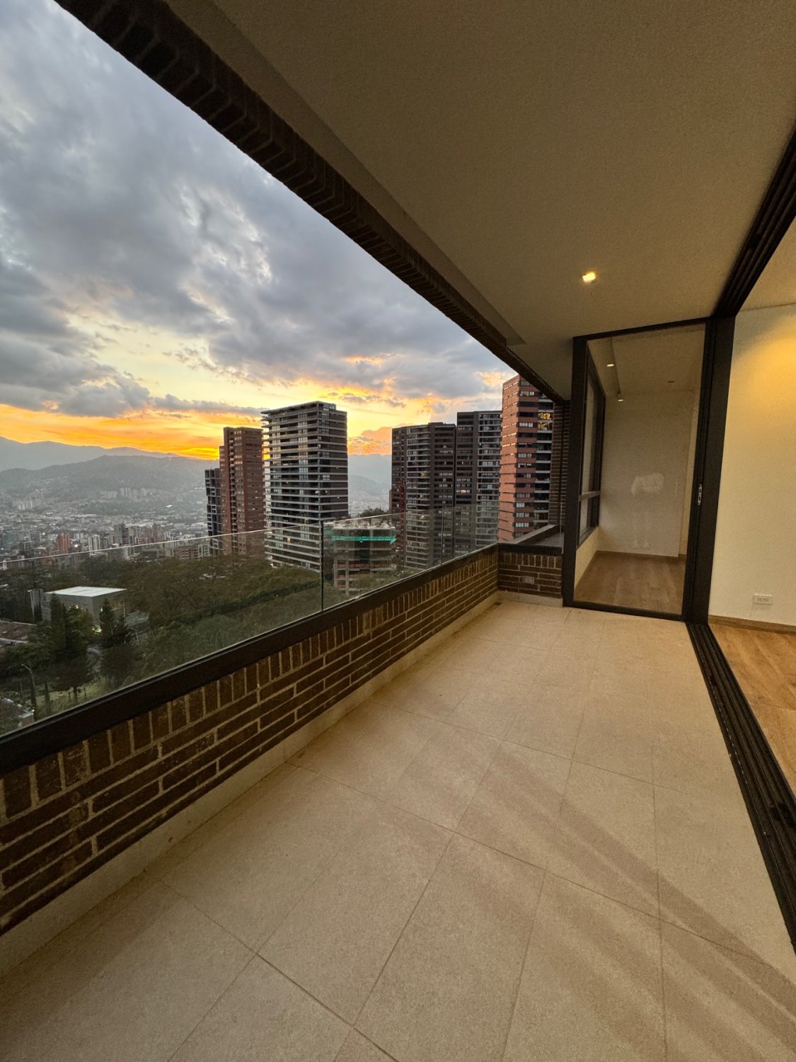 Apartamento Panorámico en Medellín - Image 21