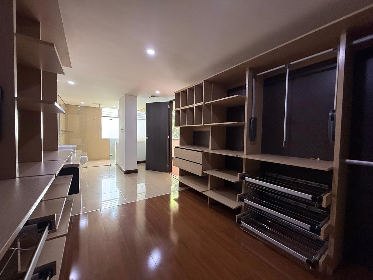 En renta y Venta amplio apartamento en Castropol  - Image 23