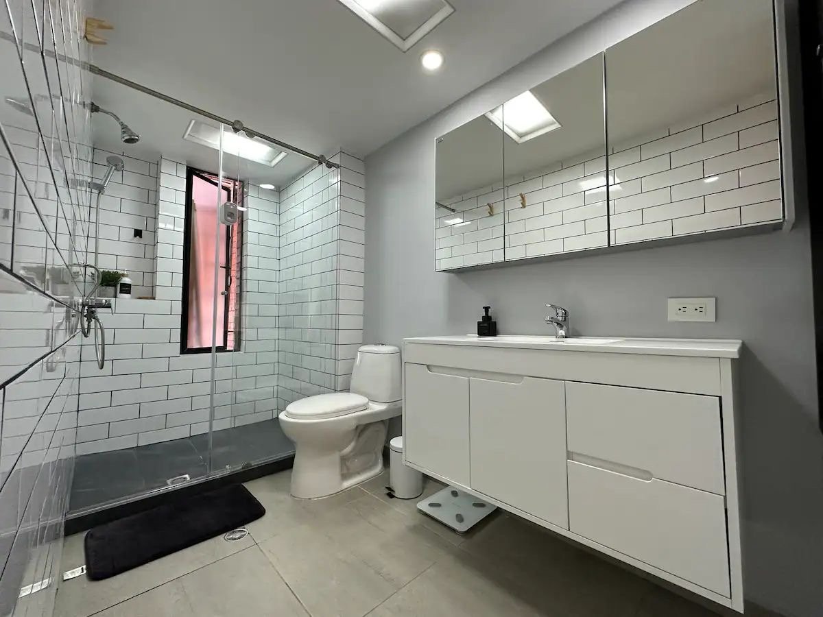 En Renta o Venta amplio apartamento en el Poblado  - Image 4