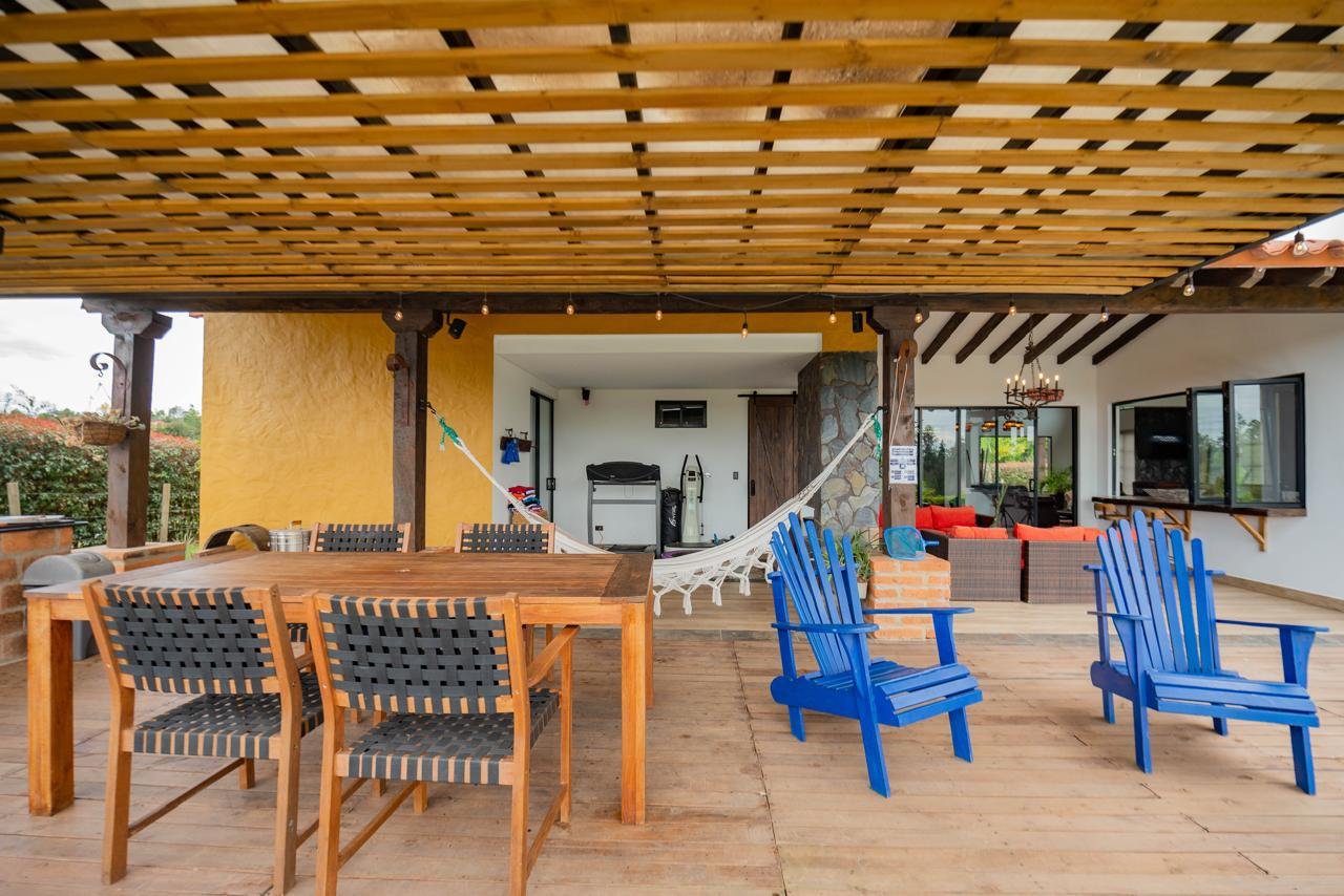 Luxury Country Estate for Sale – El Peñol, Antioquia - 12