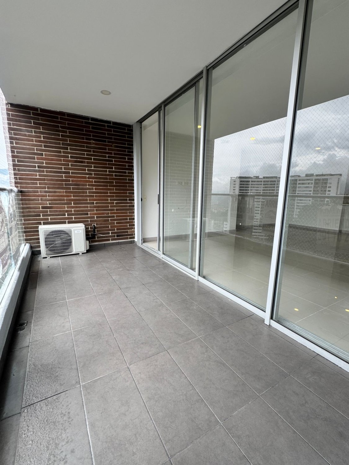 Elegancia Moderna en Envigado - Image 2