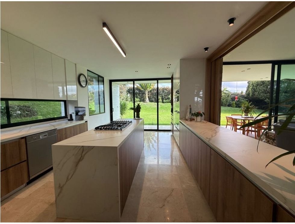 Exclusiva casa de dos niveles en venta en las Palmas  — 10