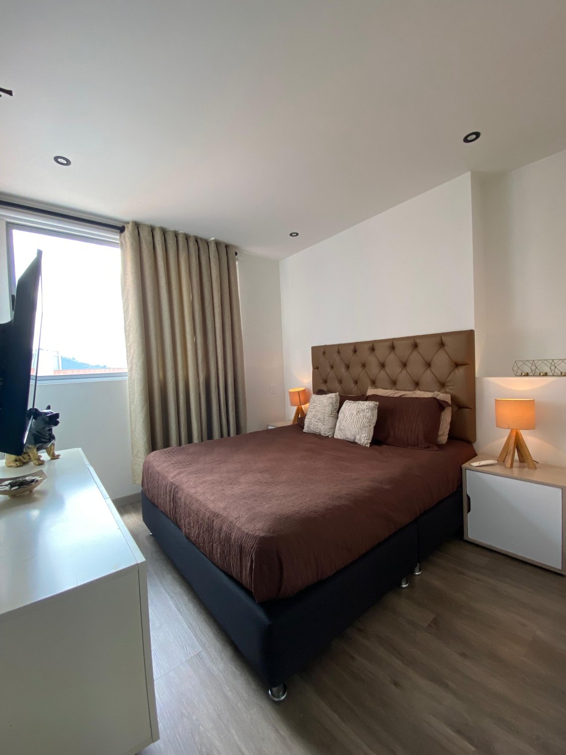 Gran Apartamento en Venta Disponible en la loma de las Brujas  — 4