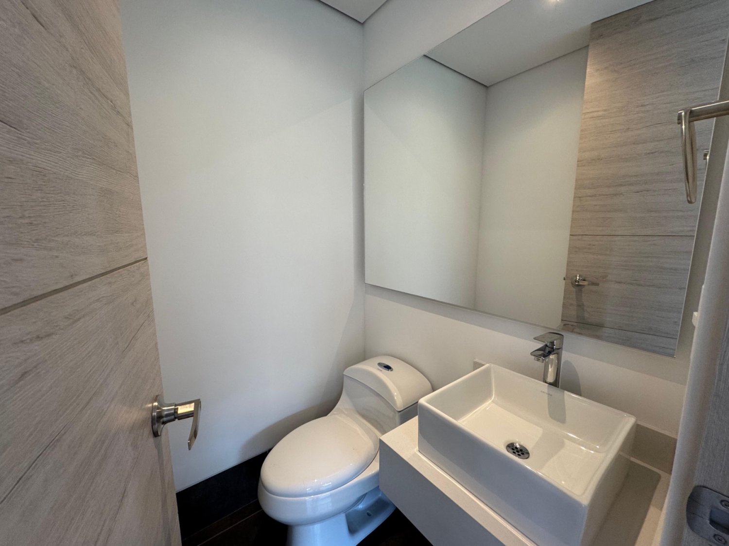 Aparta estudio en el Poblado Disponible en Renta  - 17