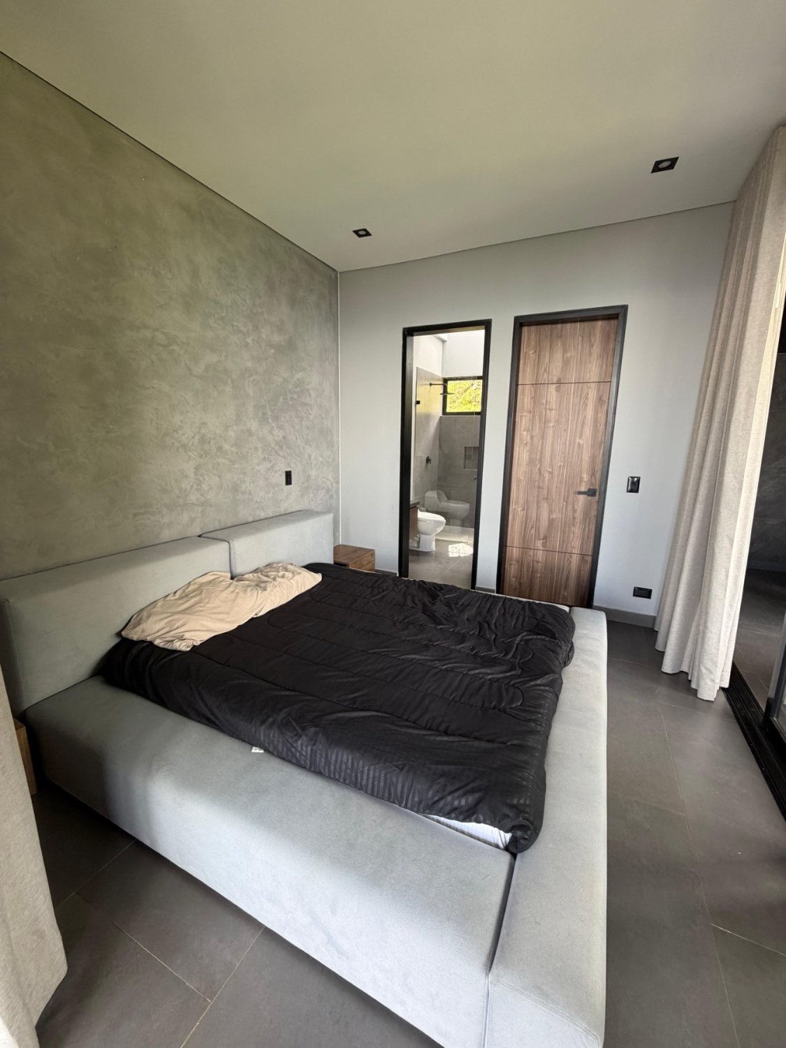 Exclusiva casa en Renta con vista a la ciudad ubicada en las palmas  - Image 18
