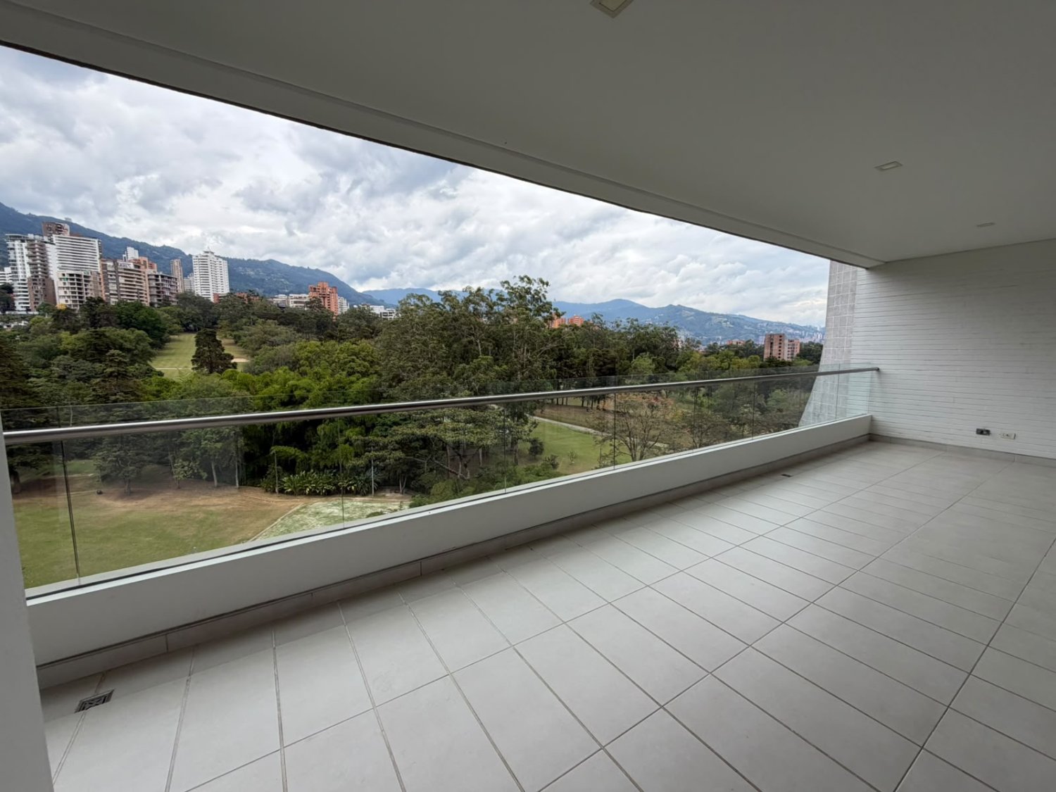 Apartamento semi amoblado en Poblado (Campestre)  — 9