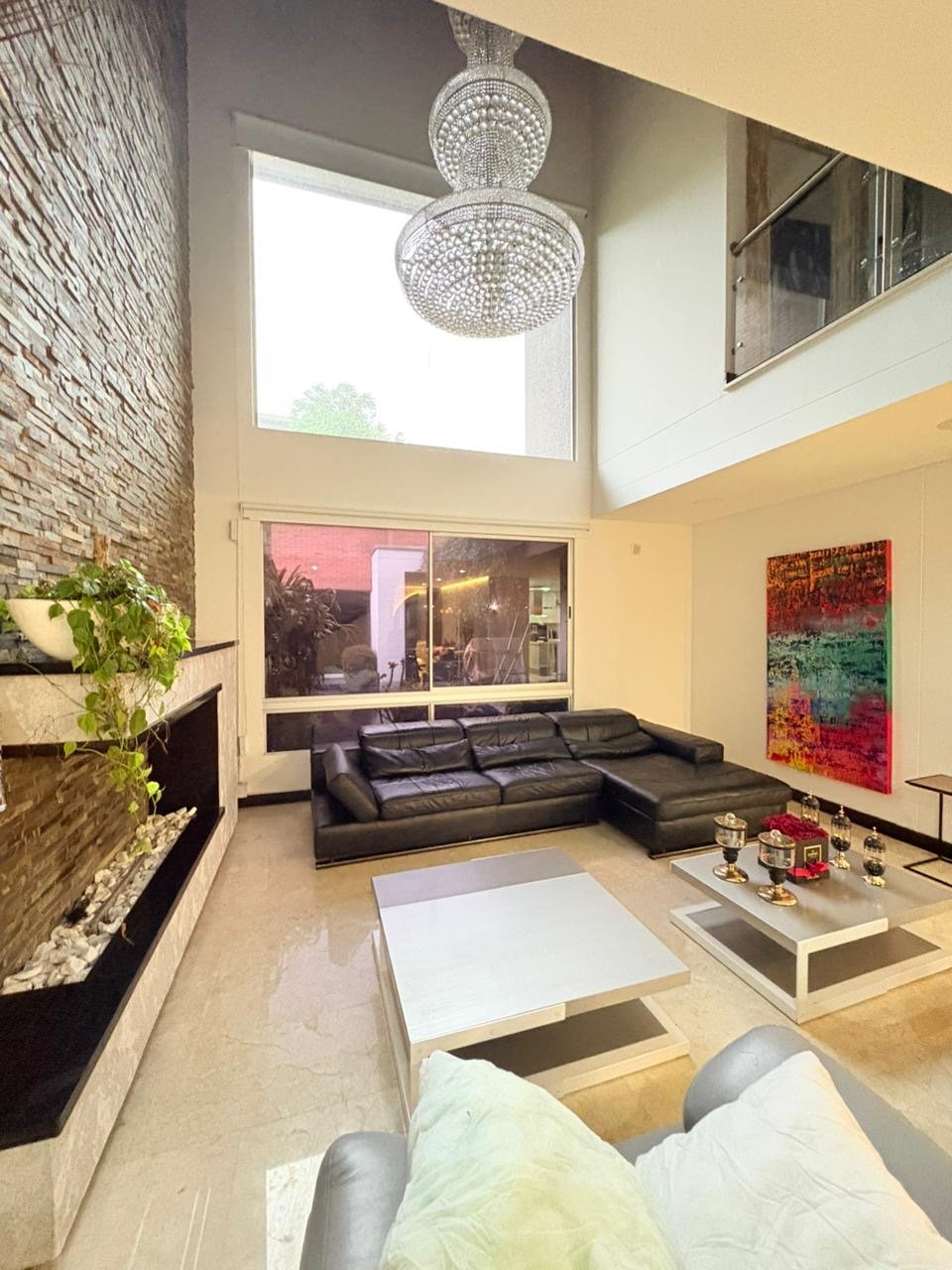 Casa Moderna en Loma del Escobero - Image 3