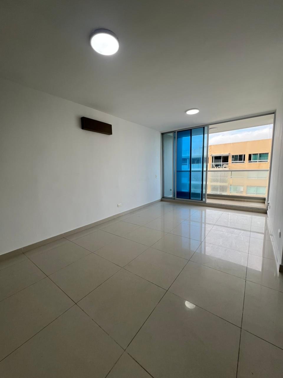 En Venta Apartamento en Miramar, Barranquilla - Image 2